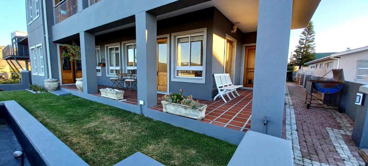 Oppikoppi De Kelders Hotel Szoba fotó